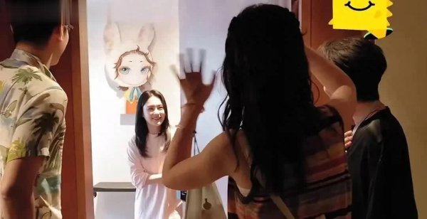 天宇优配 44岁阿娇独居北京大三居，称比香港实惠，仍想怀孕生子